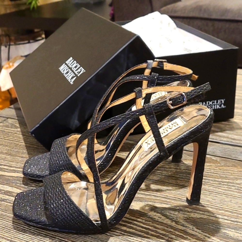 New Badgley Mischka Ebiza glitter cross strap heels size 7.5B